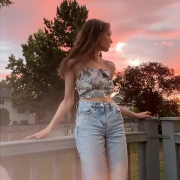 Meet your Posher, Taryn - Picture 1 of 1